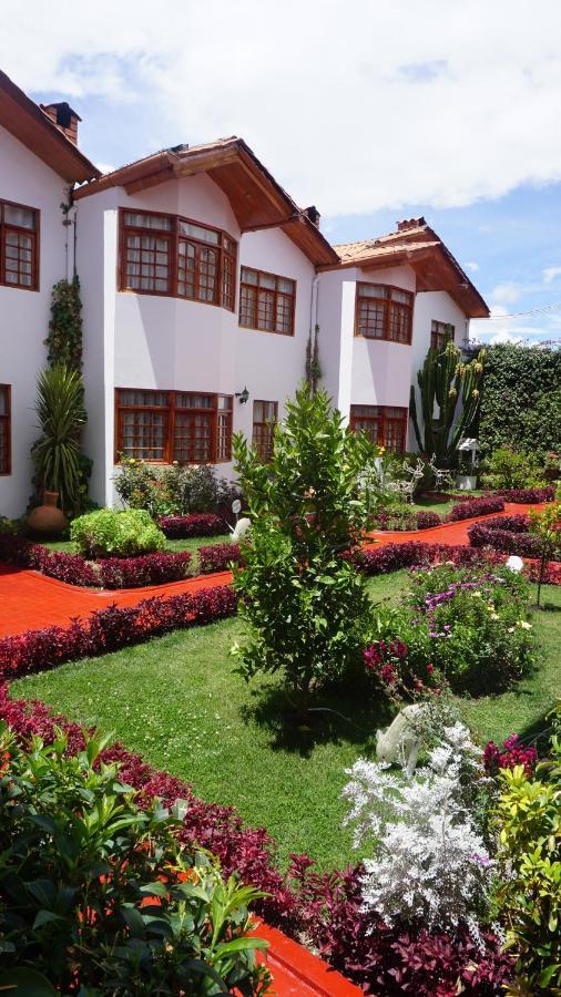 Hotel & Bungalows Villa Valencia Huaraz  Exterior photo